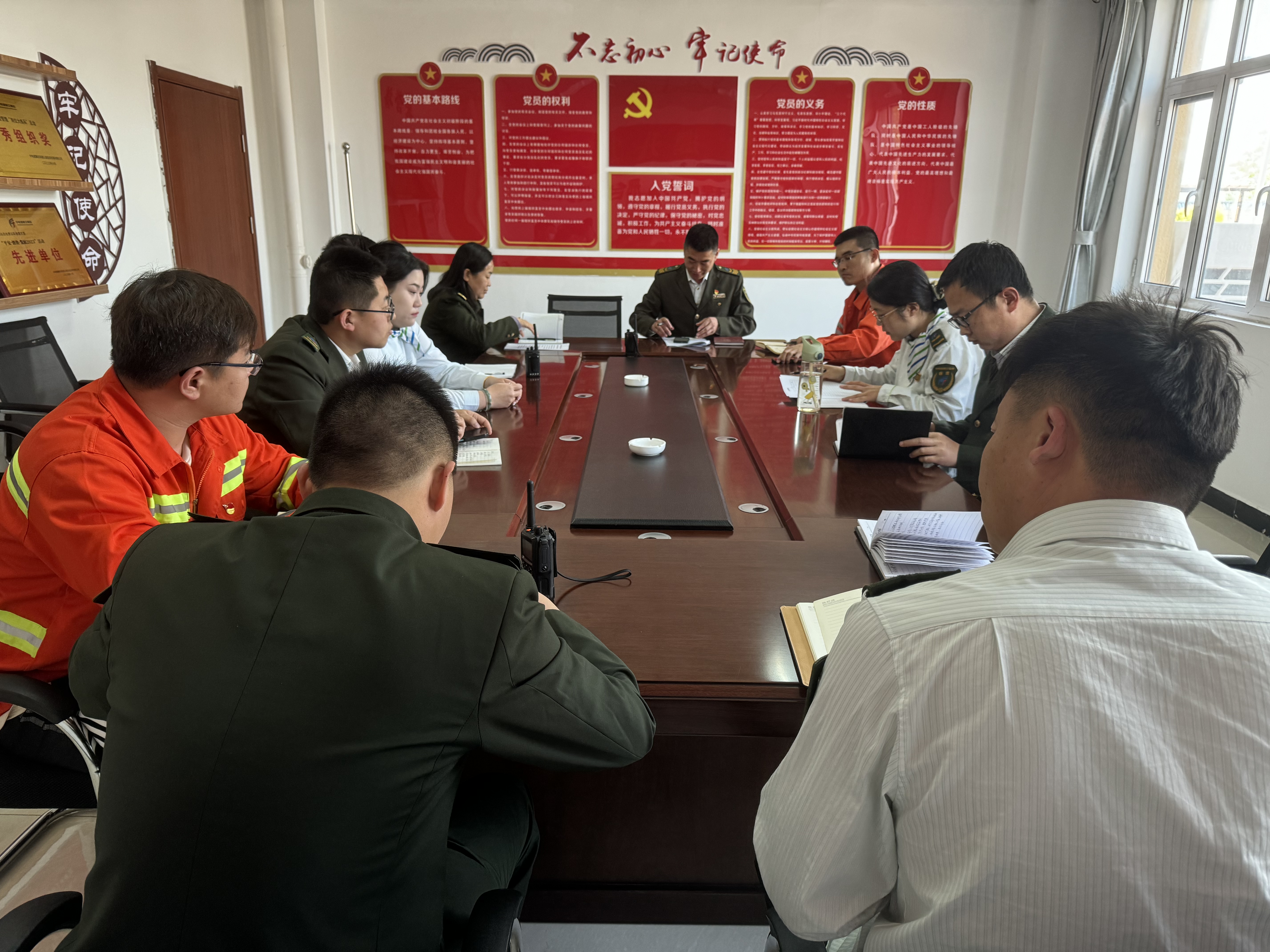 C:\Users\Administrator\Desktop\学习.jpg