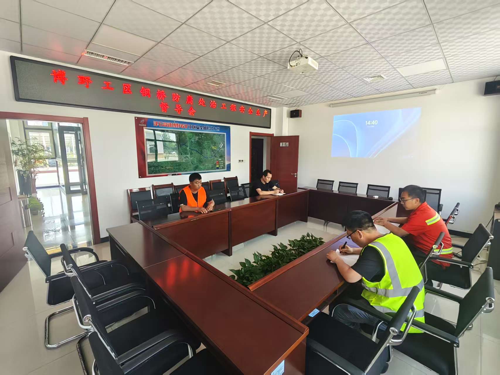 3d8a8f928f19f62cd494606c5b2ed5c.jpg